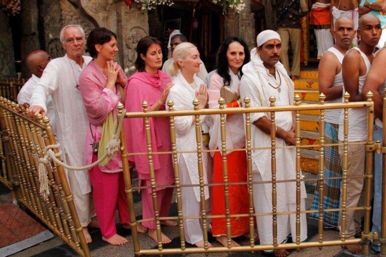 NRI Darshan at Tirumala with Supadam Entry